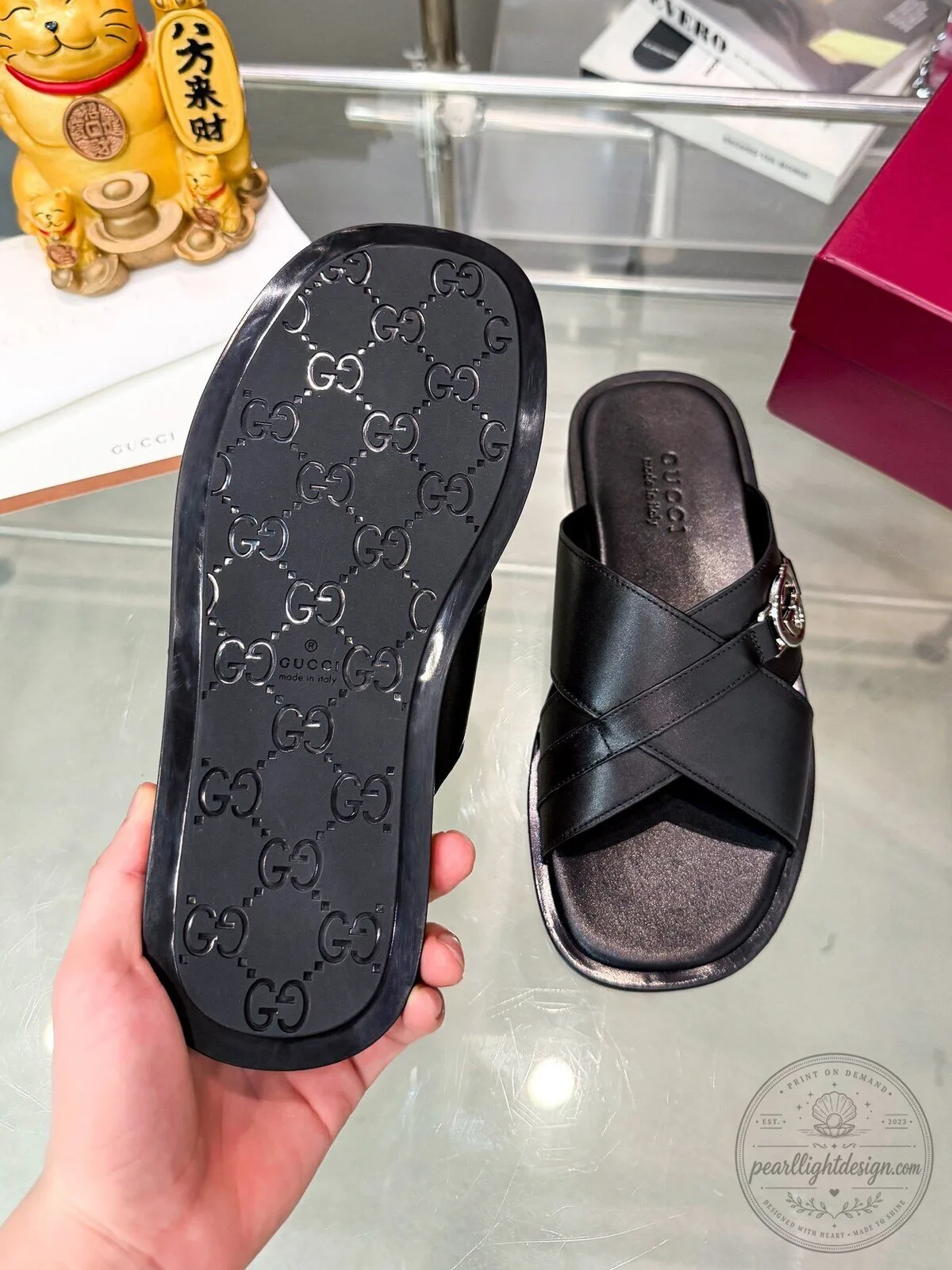 Gucci Interlocking G Buckle Black Leather Cross Strap Sandals for Men 7 Gucci Interlocking G Buckle Black Leather Cross Strap Sandals for Men